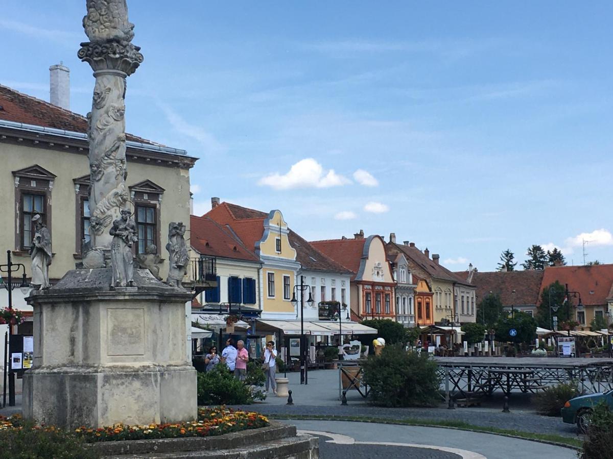 Gabriel Apartman Koszeg Luaran gambar